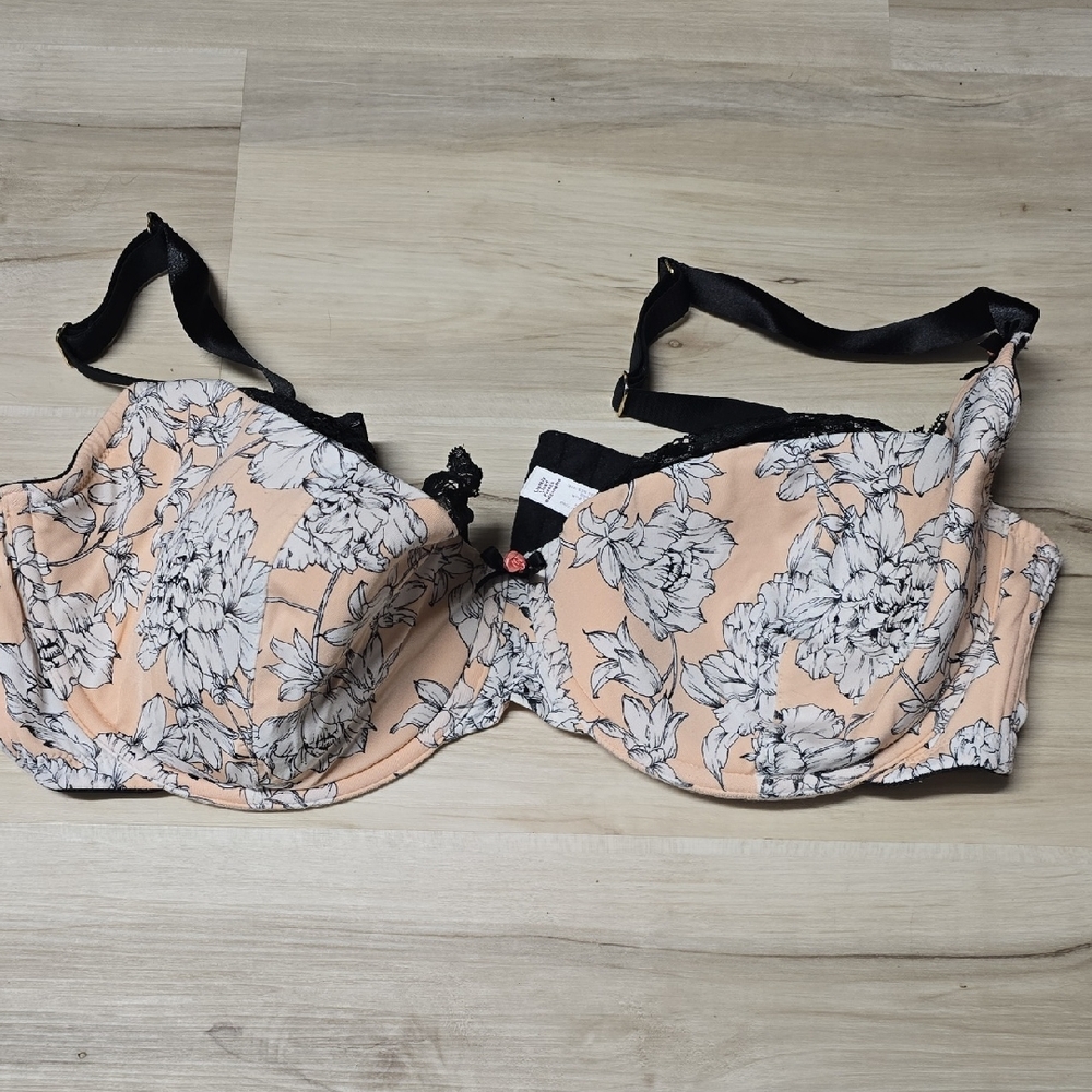 Cacique Peach Floral Lace-Trim Underwire Bra with Black Straps